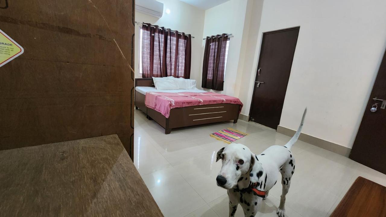 Banaras Gully House 500 Ft From The Ghats Varanasi Eksteriør billede