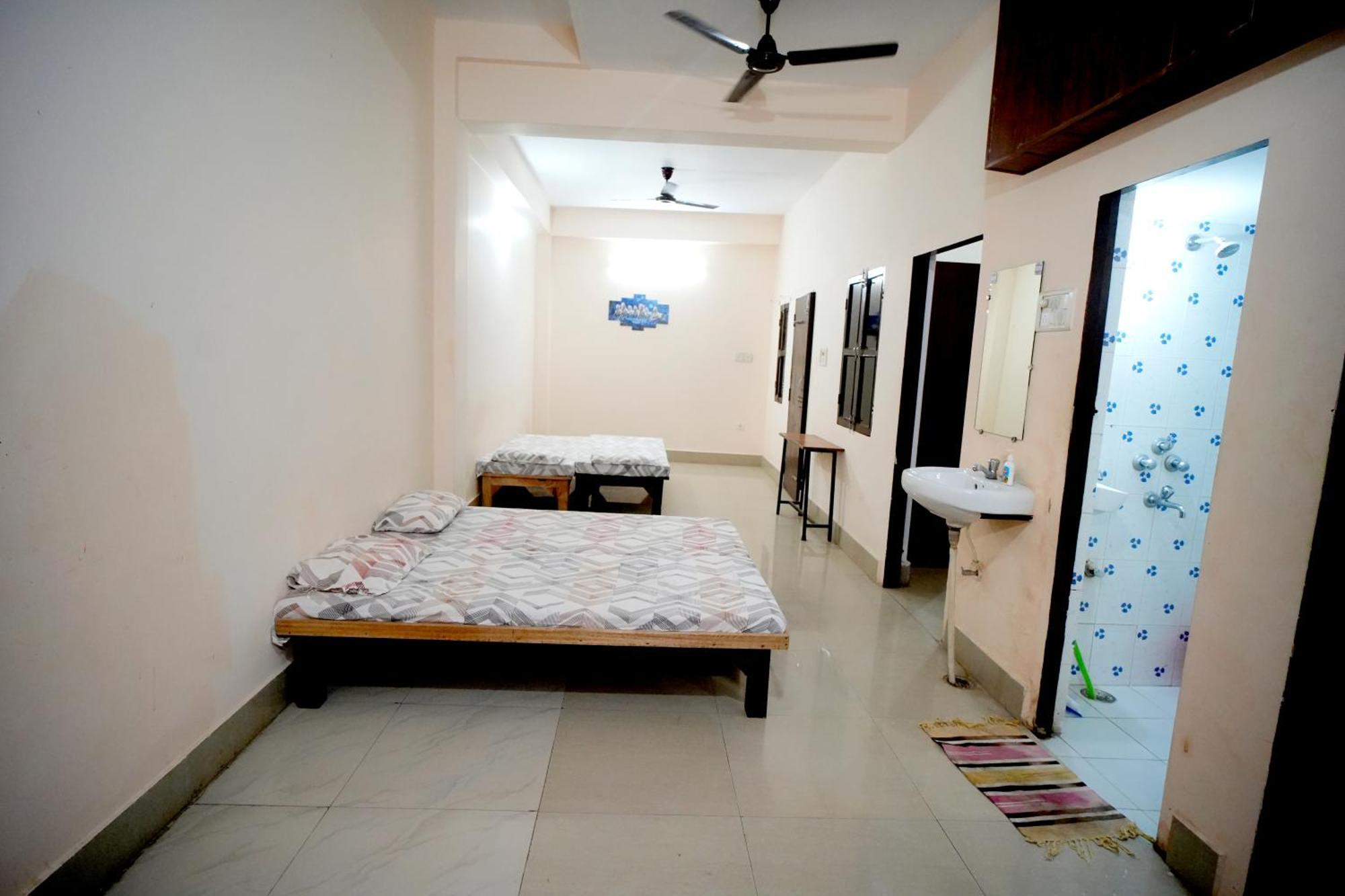 Banaras Gully House 500 Ft From The Ghats Varanasi Eksteriør billede