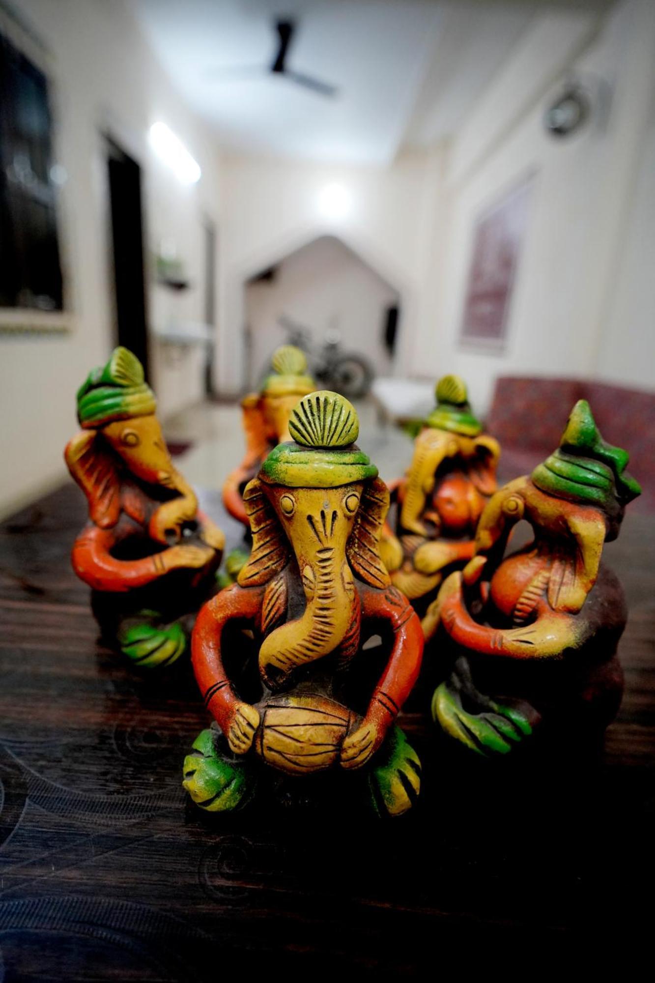 Banaras Gully House 500 Ft From The Ghats Varanasi Eksteriør billede